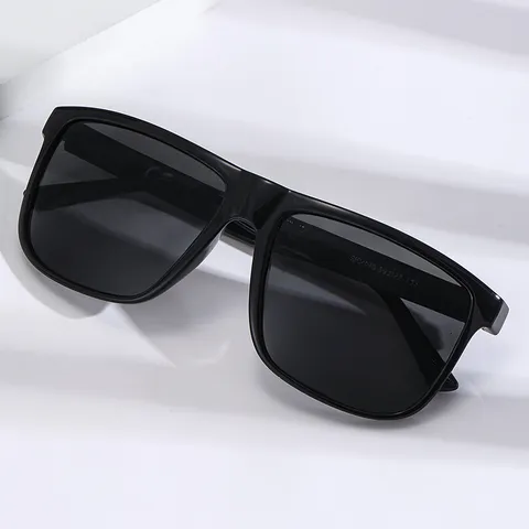 Occhiali da Sole Polarisati Quadrati alla Moda Per Uomo e Donna Protezione UV400 Occhiali da Guida Montatura in PC Lente TAC