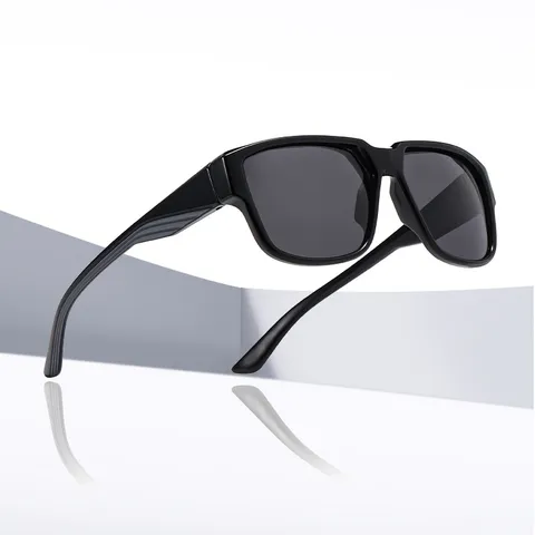 Occhiali da Sole Quadrati Retro Polarizzati da Uomo Protezione UV400 Guida Montatura PC Lente TAC Occhiali alla Moda