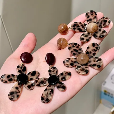 Exaggerated Leopard Print Flower Stud Earrings Resin Acrylic Floral Statement Earpieces Fashion Jewelry Gift For Women