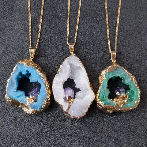 Colgante de Rodaja de Geoda de Cristal Natural Sin Cadena Borde Dorado Galvanizado Joyería Irregular