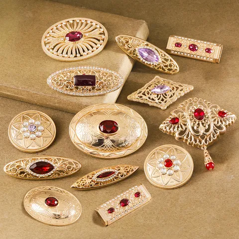 Vintage Court Red Stone Rhinestone Brooch Pin Hollow-Out Gold Plated Flower Brooches For Women Wedding Party Jewelry