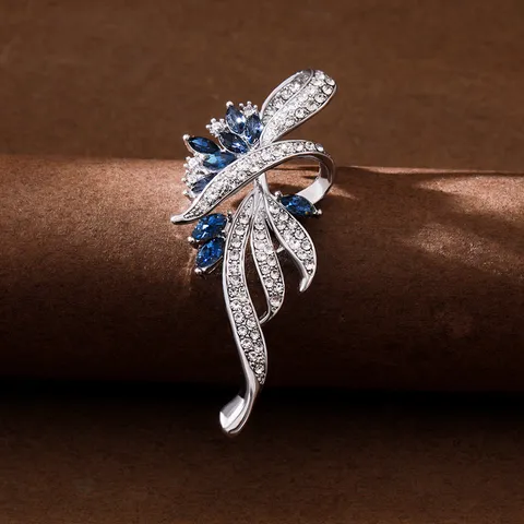 Elegant Alloy Rhinestone Floral Brooch For Women Suit Jacket Corsage Luxury Crystal Fashion Clothing Jewelry Accessories