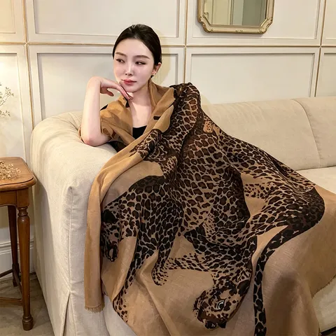 Retro Leopard Print Scarf For Women Fashion Long Shawl Elegant Old Money Style Lightweight Polyamide Neck Scarf Wrap