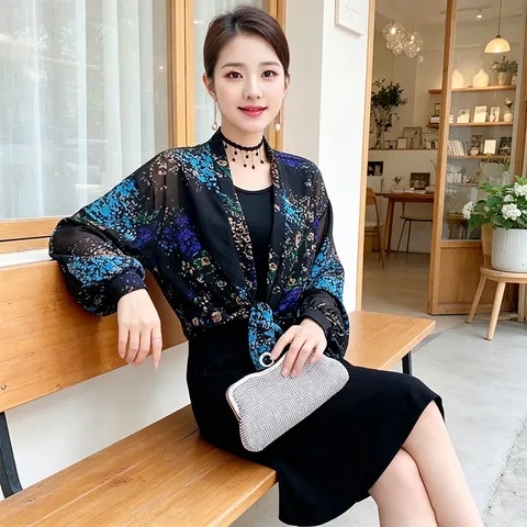 Women Summer Floral Printed Sun Protection Shawl Lightweight Ice Silk Cardigan Long Sleeve Beach Cover Up