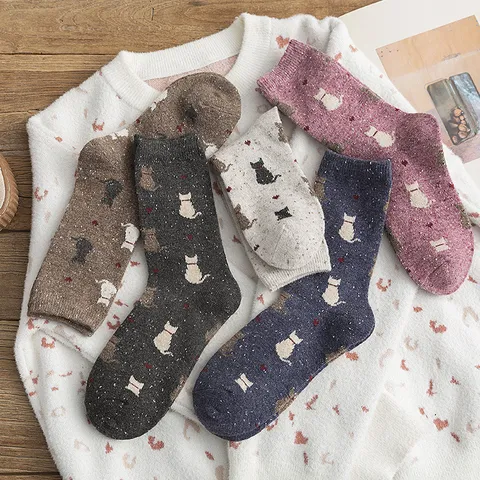 Damen Wolle Crew Socken Japanischer Retro Süße Katze Muster Noppengarn Warme Slouchy Socken Winter Dicke Strick Mittelhohe Freizeitsocken