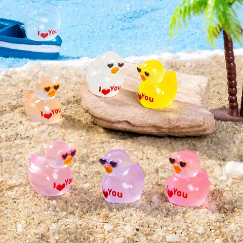 Süße Harz Ente Figur Charms Valentinstag Liebe Herz Ente DIY Handwerk Miniaturen Ornamente Schmuck Zubehör