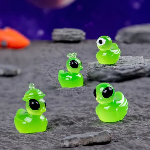 Creative Resin Alien Duck Miniature Ornaments DIY Craft Cute Animal Charms Glowing Miniature Desktop Decor Accessories