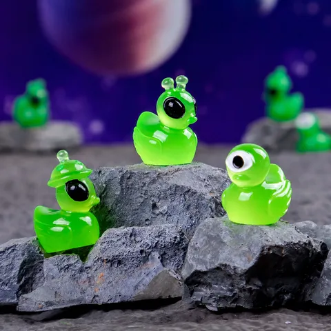 Creative Resin Alien Duck Miniature Ornaments DIY Craft Cute Animal Charms Glowing Miniature Desktop Decor Accessories