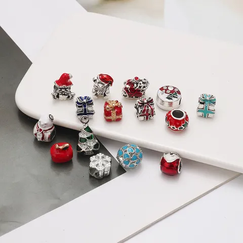 Weihnachten DIY Perlen Schmuck Zubehör Legierung Tropföl Weihnachtsmann Schneemann Geschenkbox Charms Große Lochperlen Für Armband