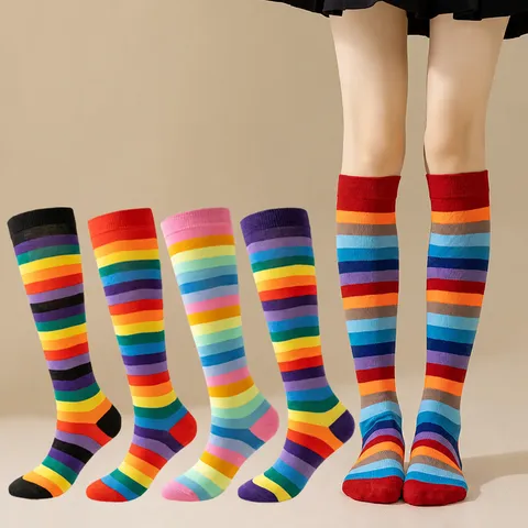 Calcetines a Media Pantorrilla a Rayas Coloridas para Mujer Calcetines de Moda Anime Cosplay Fiesta Arcoíris