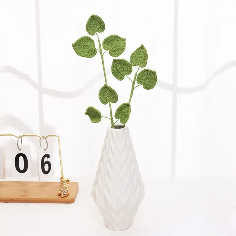 Handmade Knitted Wool Daisy Artificial Flower Finished Home Decor Floral Arrangement Accessory