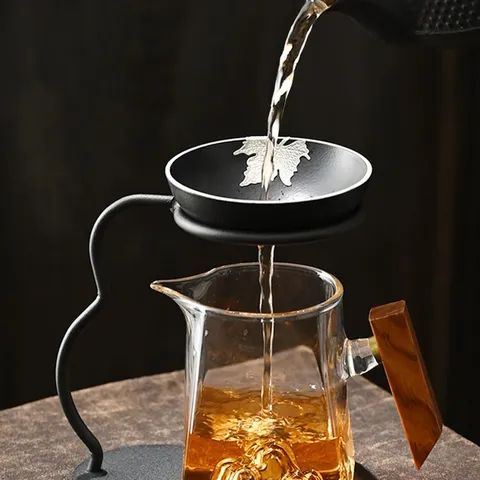 Tasse d'Équité en Verre Set de Passoire à Thé Infuseur en Céramique Avec Support en Métal Poignée en Bois Résistant à la Chaleur Accessoires de Thé Gongfu