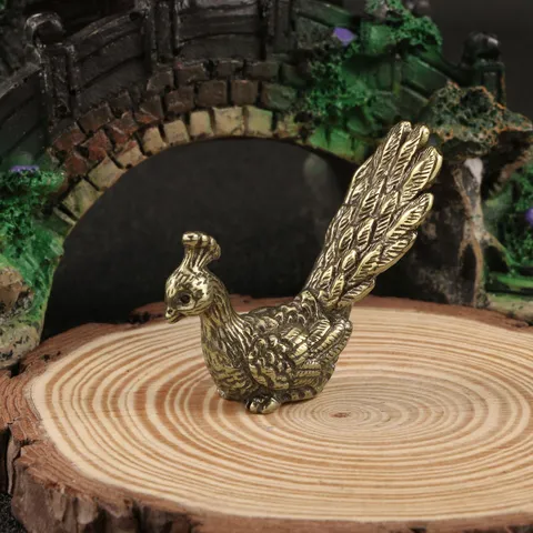 Vintage Distressed Brass Peacock Figurine Miniature Sculpture Tail Opening Desk Ornament Tea Pet Home Office Decor Handicraft