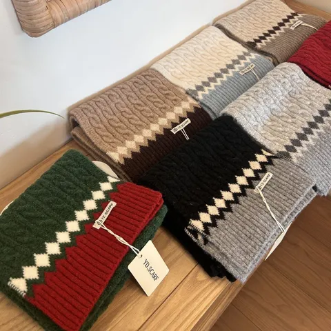 Donna Inverno Caldo Sciarpa Lavorata a Maglia Treccia Motivo a Rombi Frange Nappe Casual Morbido Commute Quotidiano Sciarpa Spessa