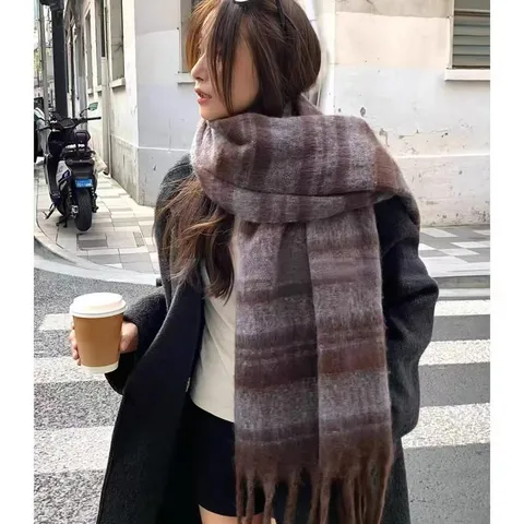 Sciarpa in Mohair Ispessito a Righe Larghe per Donna Inverno Caldo Scaldacollo con Nappe Lunghe Vintage Casual Coppia Moda