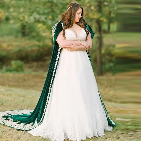 Women's Vintage Velvet Hooded Cloak Long Cape Wedding Bridal Pastoral Style Gold Embroidery Hem Outerwear