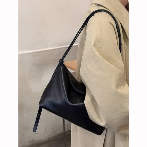 Korean Minimalist PU Leather Tote Bag For Women Large Capacity Casual Commuter Shoulder Underarm Bag Solid Color