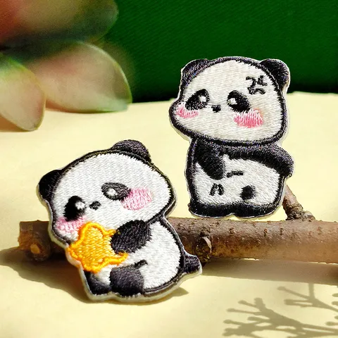 Süßer Cartoon Panda Stickerei Stoffaufnäher DIY Tier Bügelflicken Für Kleidung Bekleidung Zubehör Dekorative Abzeichen