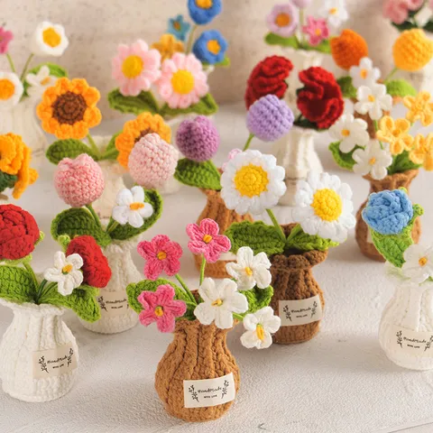 Flores Artificiales en Maceta de Ganchillo Hecho a Mano Girasol Tulipán Rosa Margarita Decoración de Escritorio Regalo