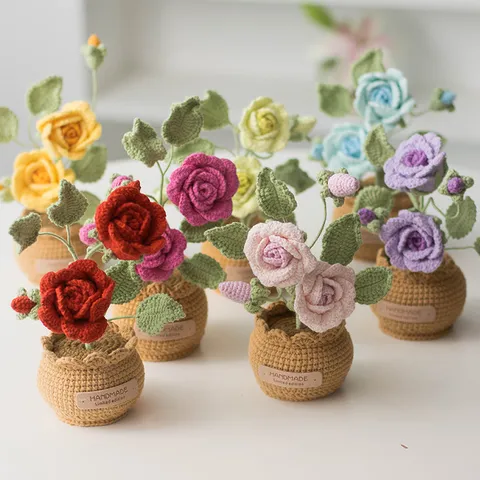 Planta en Maceta de Flores Tejidas a Mano Lana Tejida Simulación Girasol Rosa Lirio Adorno de Escritorio Decoración del Hogar
