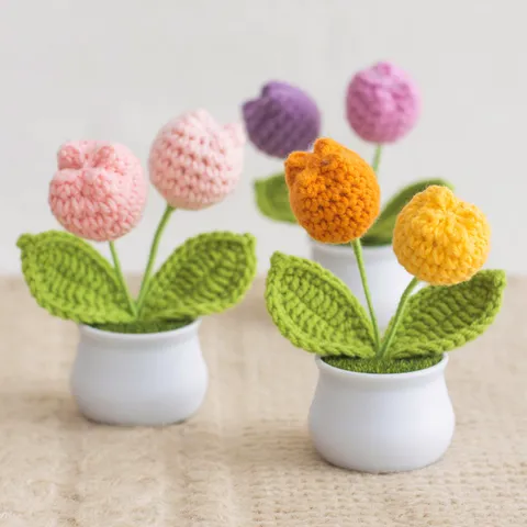 Planta en Maceta de Tulipán de Ganchillo Hecha a Mano Flor Tejida Adorno Floral Artificial Decoración del Hogar Regalo de Mesa