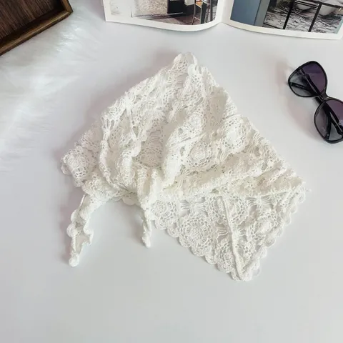Koreanischer Stil Ausgehöhltes Spitzen Dreiecktuch Damen Einifarbig Gesticktes Kopftuch Frühling Herbst Reisen Dekorativer Schal Halstuch