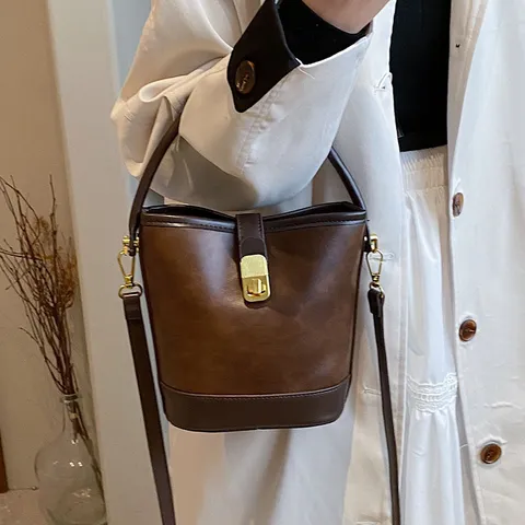 Sac Seau Vintage en Cuir PU pour Femmes Petit Sac Bandoulière Épaule avec Serrure Métallique Sac à Main de Commutateur Pochette Casual