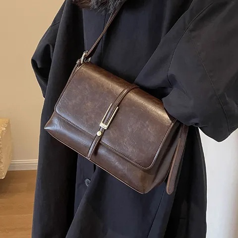 Femmes Rétro Français PU Cuir Sac à Bandoulière Casual Couleur Unie Coutures Sac Porté Epaule Mode Sac