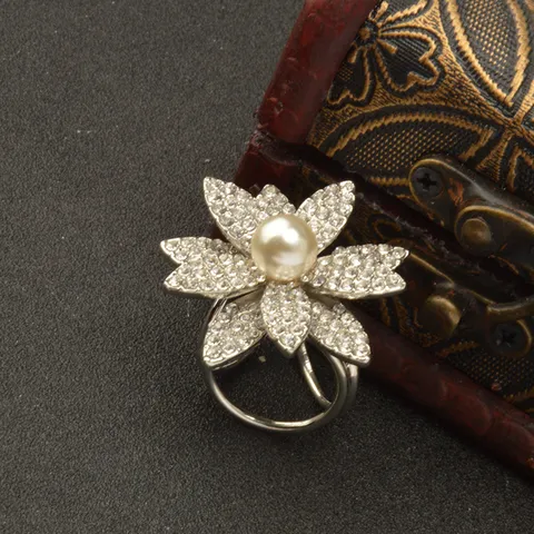 Estilo Coreano Estrás Aleación Seda Bufanda Hebilla Mujer Moda Flor Broche Chal Anillo Clip Ropa Accesorios Joyería Regalo