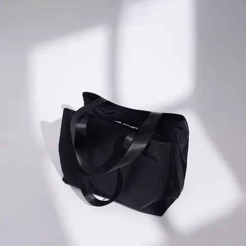 Minimalist Large Capacity Nylon Tote Bag For Women Men Casual Solid Color Travel Shoulder Handbag Commuting Shopping Bag