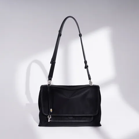 Women's Nylon Messenger Bag Casual Flap Shoulder Bag Large Capacity Commuting Tote Crossbody Bag