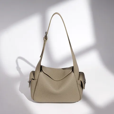 Women's Urban Minimalist First Layer Cowhide Leather Shoulder Bag Pillow Crossbody Bag Daily Fashion Handbag