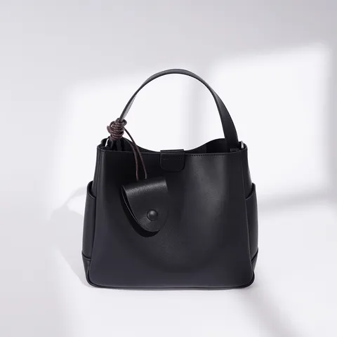 Women Genuine Leather Bucket Bag Vintage Commuter Handbag Large Capacity Top Handle Crossbody Bag Stitching Design