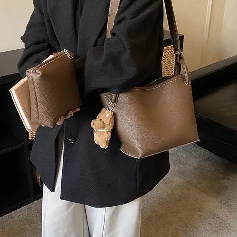 Women PU Leather Bucket Bag Vintage Casual Commuter Shoulder Crossbody Bag With Pendant Fashion Tote Handbag