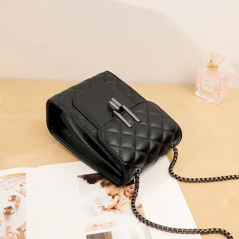 Femmes Mode Cuir PU Matelassé Sac Bandoulière Mini Chaîne Sac Bandoulière Téléphone Portable Sac Luxe Designer Style Sac à Main