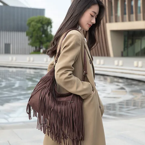 Sac Bandoulière Rétro à Glands en Cuir PU Sac Dumpling Décontracté Couleur Unie Gland Hobo Crossbody Sac à Main Mode