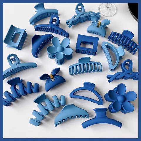 Women's Klein Blue Hair Claw Matte Resin Solid Color Geometric Hair Clip Minimalist Hair Accessories For Daily Styling