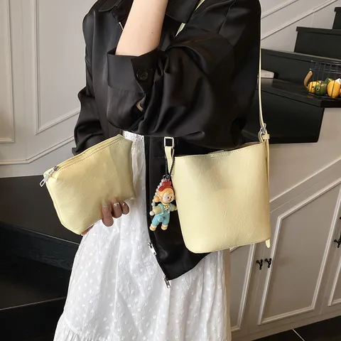 Damen Minimalistisch PU-Leder Beuteltasche Mode Lässige Einfarbige Schulter Umhängetasche Tägliche Pendler Handtasche