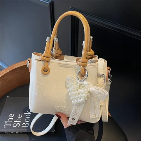 Damen PU Leder Beuteltasche Casual Einfarbig Handtasche Perlenanhänger Stylisch Einzelne Schulter Umhängetasche Tägliches Pendeln