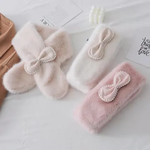 Sciarpa in Pelliccia Sintetica Ispessita Invernale da Donna Dolce Perle Fiocco Incrociato Scaldacollo Morbido Peluche Moda Sciarpa