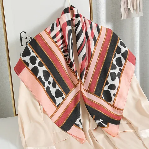 Foulard Quadrato alla Moda da Donna in Poliestere Stampa Leopardo Geometrica Foulard da Testa Sciarpa da Collo Scialle per Uso Quotidiano