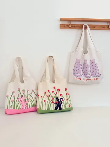 Women Canvas Tote Bag Large Capacity Casual Shoulder Bag Cute Cat And Strawberry Print Handbag Shopping Bag