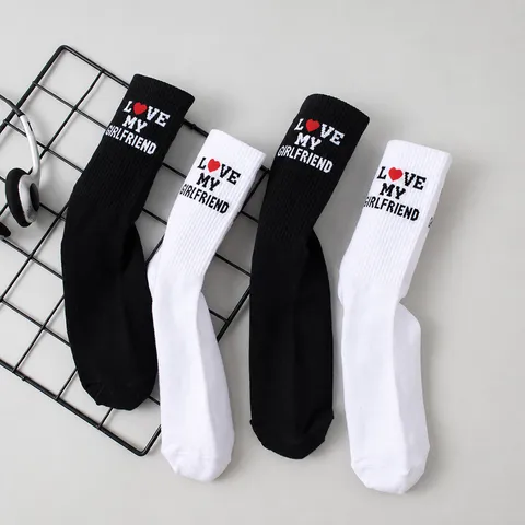 Unisex Cotton Mid Tube Couple Socks Letter Embroidery Casual Crew Socks White Black Daily Wear Fashion Hosiery