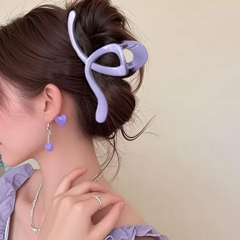 Pince à Cheveux Violette Irisée Grand Nœud Pince Araignée Géométrique Vernis au Four Accessoire Cheveux en Plastique pour Femme