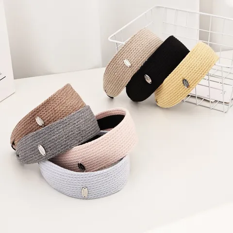 Bandeau Tricoté pour Femmes Mode Spike Tissé Cerceau de Cheveux Quotidien Casual Large Bord Accessoires de Cheveux Avec Décoration en Métal