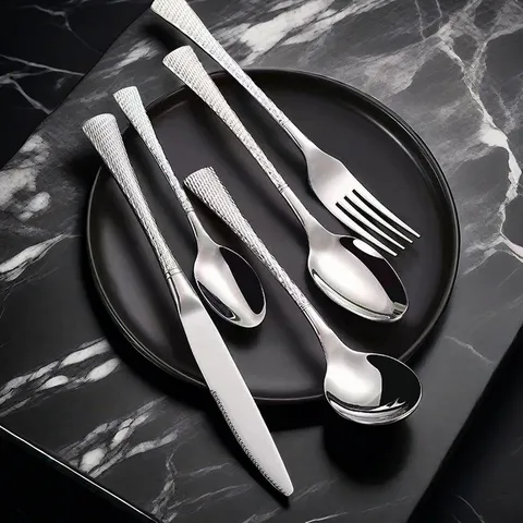 Coltello Forchetta Cucchiaio da Pranzo in Acciaio Inossidabile Posate Stile Nordico Manico a Coda di Pesce Creativo per Cucina Casa