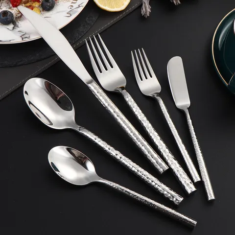 Stoviglie Martellate in Acciaio Inossidabile Coltello Forchetta Cucchiaio Stile Nordico Lucidato a Specchio Cucina Set Posate
