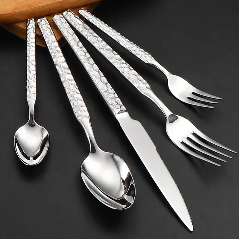 Stoviglie Occidentali Martellate in Acciaio Inossidabile Coltello Forchetta Cucchiaio Cucina Posate