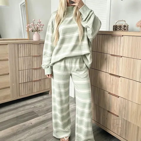 Women Casual Striped Print Long Sleeve Sweatshirt And Wide Leg Pants Set Polyester Fall Winter Loungewear Outfit