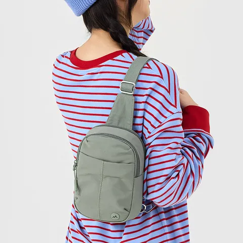 Women Nylon Crossbody Bag Casual Travel Chest Bag Lightweight Single Shoulder Bag Fashion Outdoor Daypack
